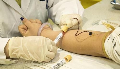 治疗|查出乳腺癌，应该先手术还是先化疗？怎么才能让治愈率更高？