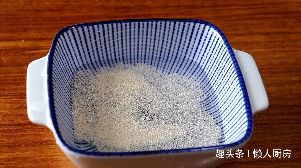 不用面粉，教你用这种粉做炸米圈，口感完全不一样，外脆里软