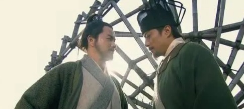 卢俊义$此人心比吴用还黑,表面善良,却在其他好汉落难时原形毕露