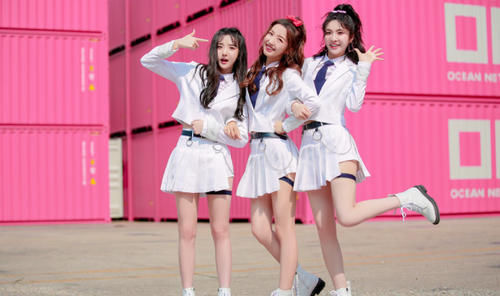 火药味升级，《青你3》、《创4》同一天开打，导师阵容已有输赢