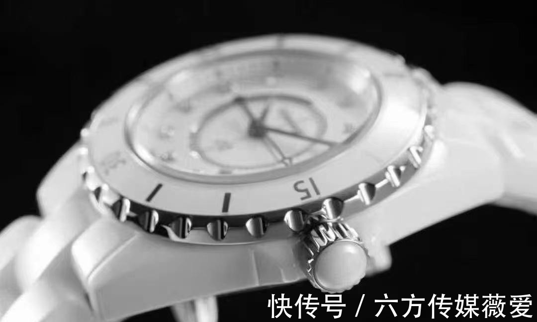 kor厂|KOR厂香奈儿J12白陶瓷复刻女表做工真假对比评测!