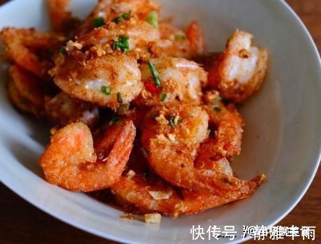 做法|原来椒盐虾做法如此简单，外酥里嫩咸香入味，学会不用去饭店了
