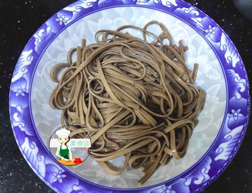 冬菇瘦肉面|天冷了，早餐来上一碗这面下肚，营养美味超满足，一早上都不饿肚子