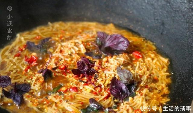 它是“植物黄金”,野外遇到别手软,抓一把煮鱼,比料酒都管用