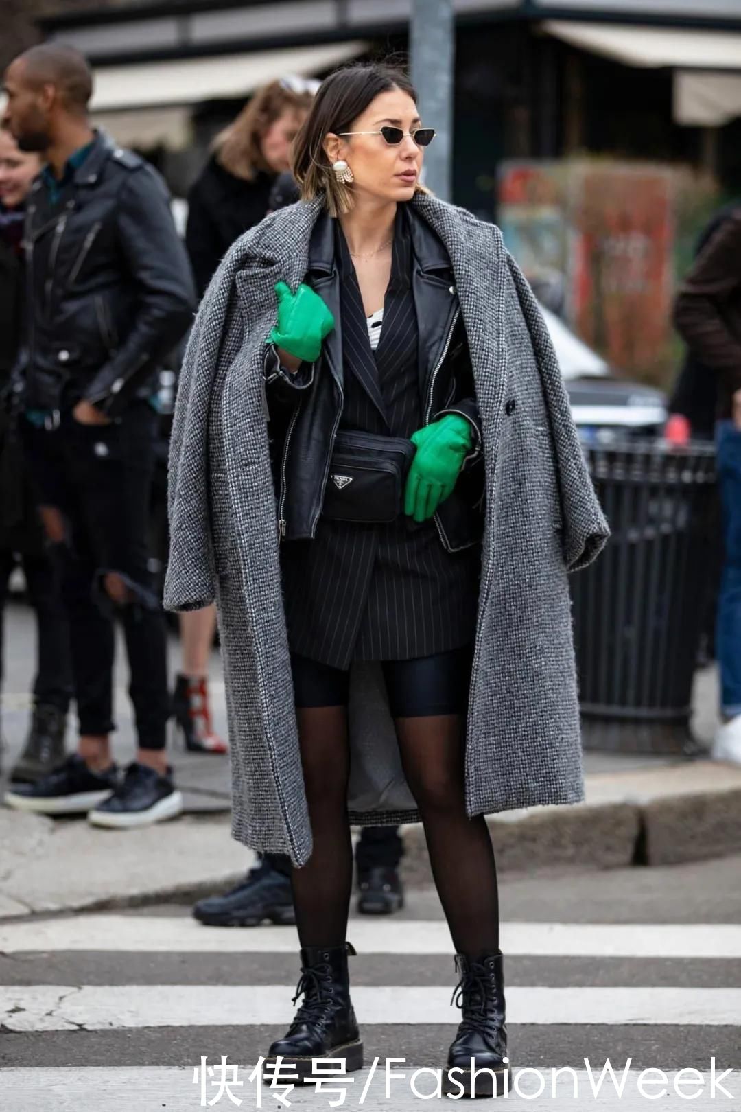 完蛋了！我居然对黑丝真香了