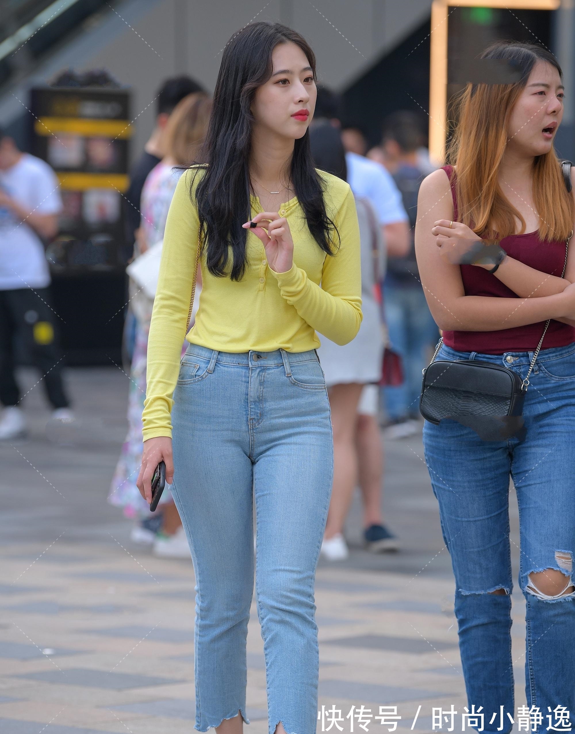 针织衫|亮黄色针织衫这样穿，清新雅致明艳动人，展示朝气蓬勃的青春