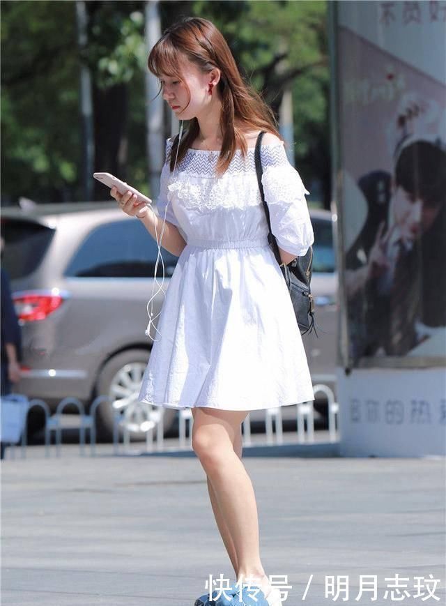 针织连衣裙|路人街拍，如花似玉的美女们，初秋时光的风景