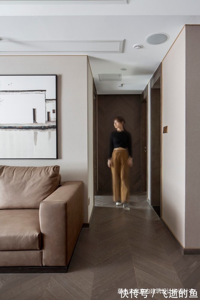 步入式|于沙发小坐片刻，焚一炉沉香，何等惬意。