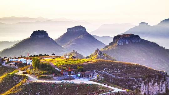 崮顶峭壁伴烟霞|中国崮乡·桃醉天下｜| 崮顶