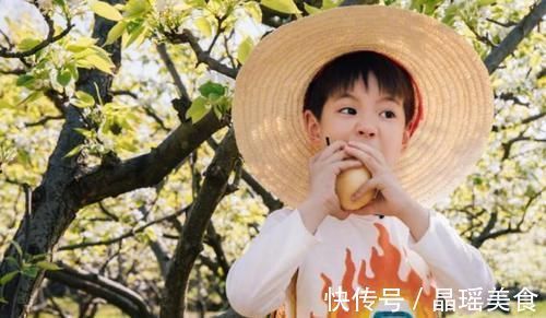 |明星孩子小名很搞笑?刘诗诗儿子叫步步,嗯哼表示不想说话