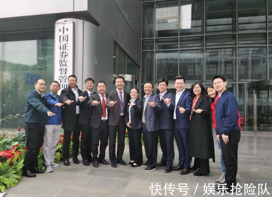罚款|靠一个小小排插赚千亿资产，分了一半给弟弟，如今却被罚款3个亿