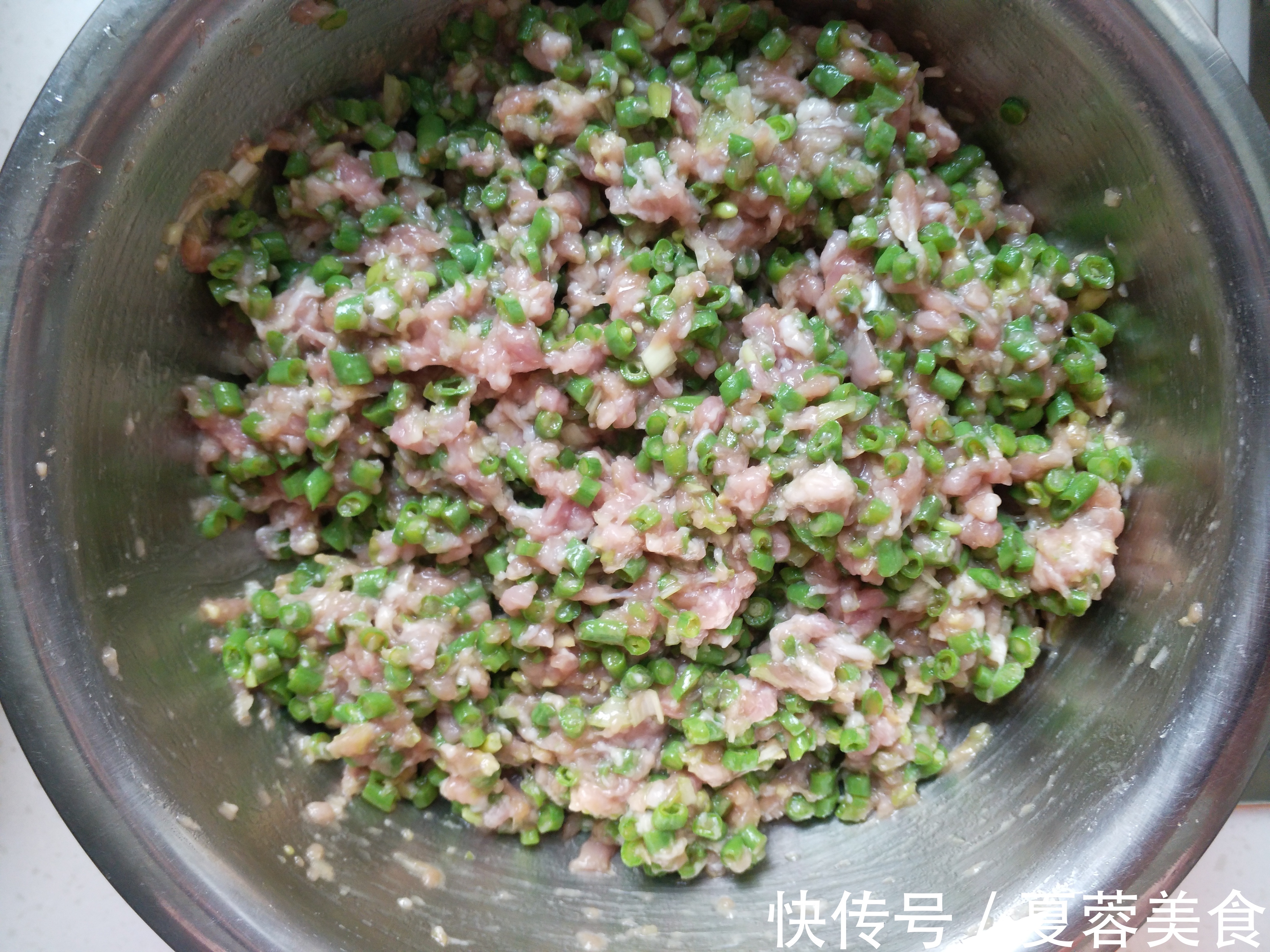 它被称为“天然消炎菜”,做馅蒸包子真好吃,做一次吃一周