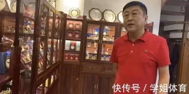 训练基地|28岁国乒一姐晒新年照!年入远超千万很低调,可爱动人从未传绯闻