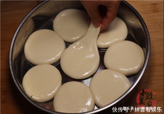 吃了半辈子面粉,头一次见这种做法,真是高手在民间,先收藏了