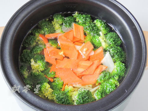 天然“护眼菜”被发现被发现，营养又便宜，孩子要多吃，明目亮眼！