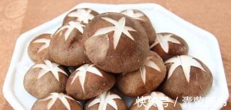 癌细胞|若是诊断出癌症早期,营养专家常吃3样东西,癌细胞渐渐远离你!