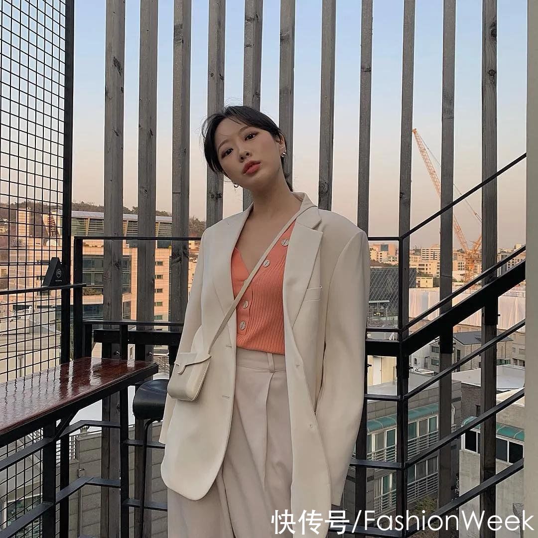 开启春季甜蜜穿搭，韩国穿搭博主来告诉你答案