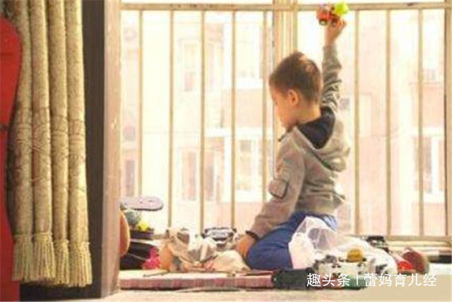 手机|5岁男童发泄情绪,摔坏大人手机,爸爸的做法值得太多父母学习