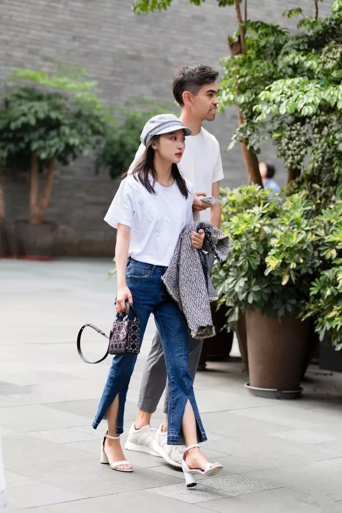 气质|时尚高跟鞋穿搭,凸显出女性优雅的气息