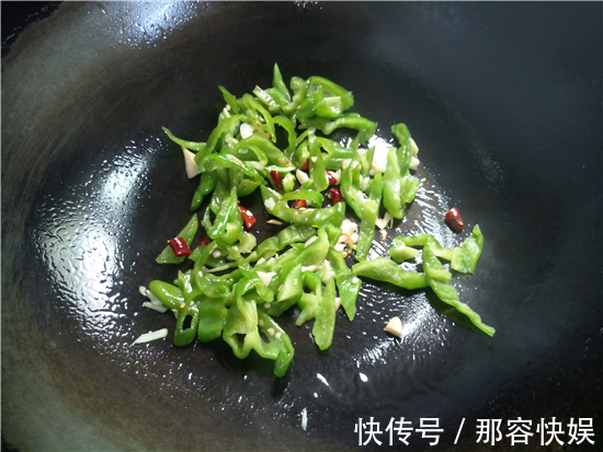 弹牙|不论男女,早上空腹吃点它,清肠排便瘦得快,口臭便秘都消失了!