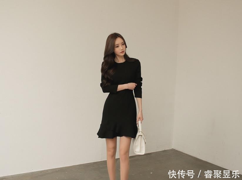 鱼尾|女神珠珠:玛丽哥特旧式乌黑单色鱼尾裙!