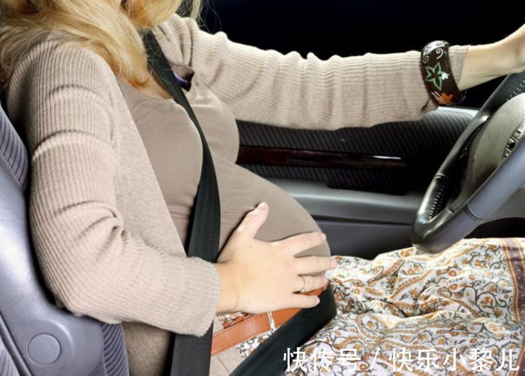 链子|准妈妈临产自驾去医院,丈夫坐副驾记录,网友:关键时刻掉链子?