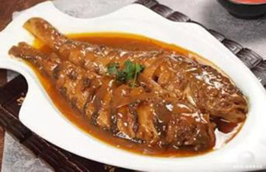 美食推荐红烧肉末茄子、茶香鸡翅、香辣炒包菜、家焖黄鱼的做法