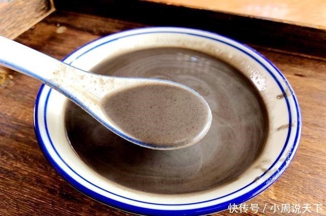 蛋白质是豆浆的4倍,每天喝1碗,清肠道还补血,头发乌黑更年轻