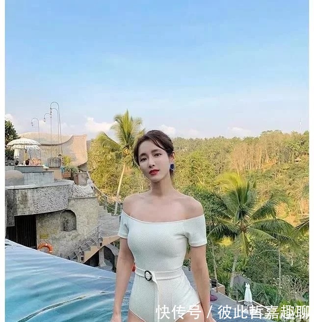 小姐姐|真人版娜美,绝美身材,四百万粉丝,让人眼前一亮