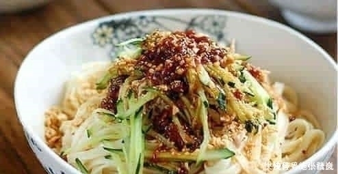 凉拌汁|大厨教你一个万能“凉拌汁”,牢记关键的“这一步”,拌啥都好吃