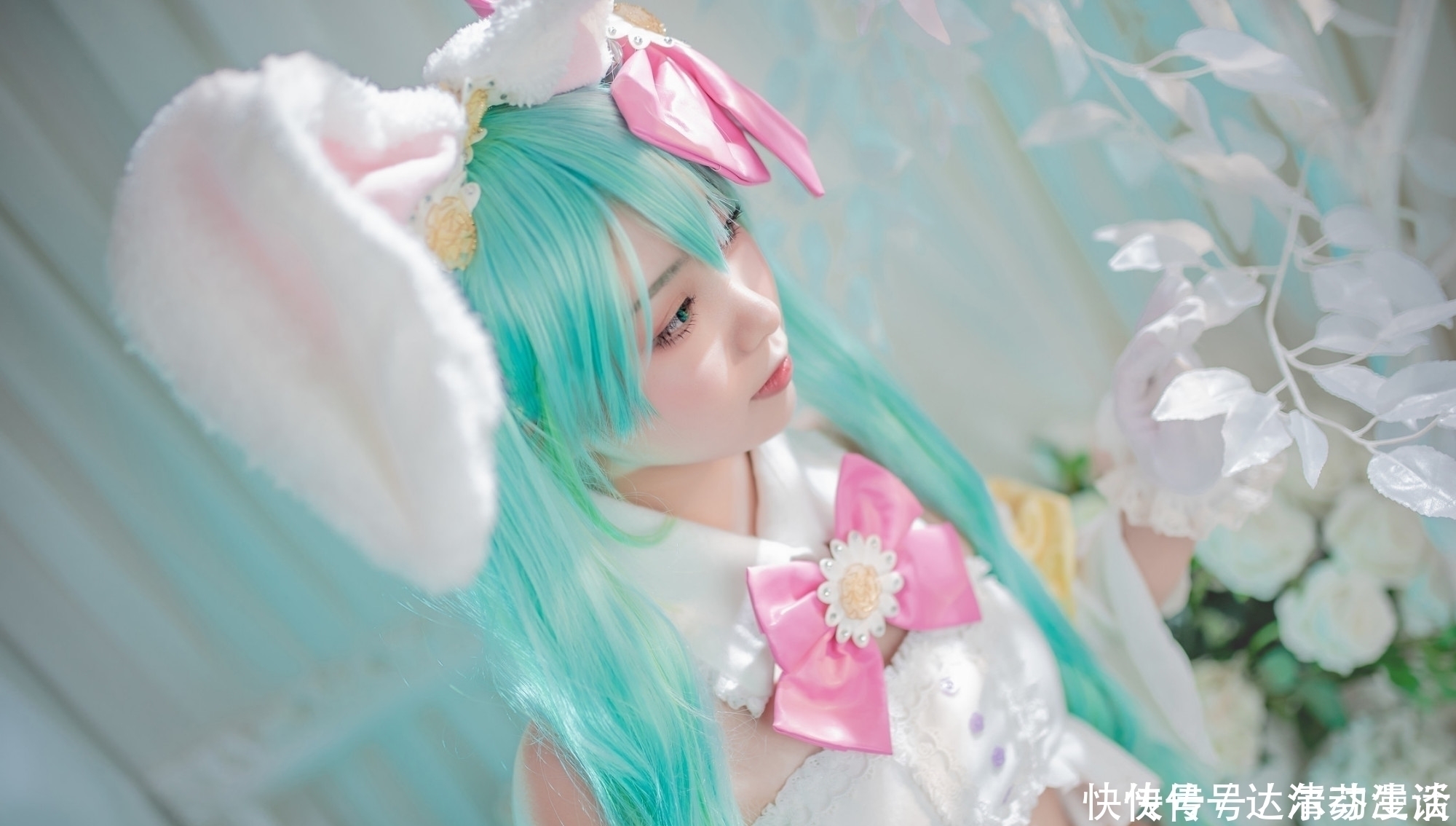 虚拟偶像|三组漂亮妹子COS的人气虚拟偶像“初音未来”还原度相当不错