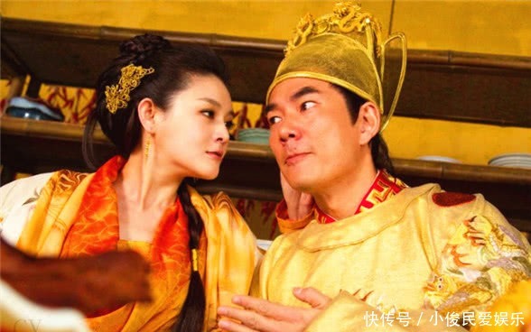 登基|哥哥登基称帝,弟弟哭着要坐龙椅,7年后弟弟还真的坐上了