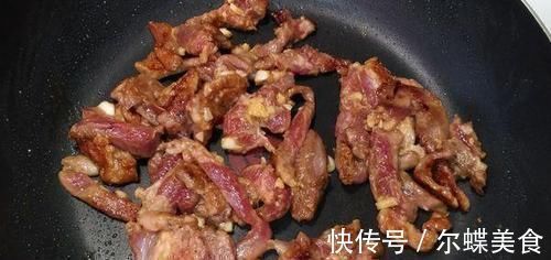 洋葱红萝卜|洋葱和它天生一对,好吃下饭,宁可不吃肉也要吃它,清血管降血糖