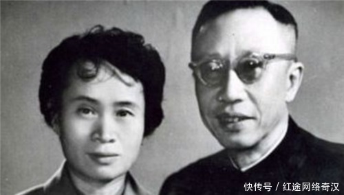 太监|溥仪改造后,去探望在寺庙生活的太监,太监一句称呼让他泣不成声