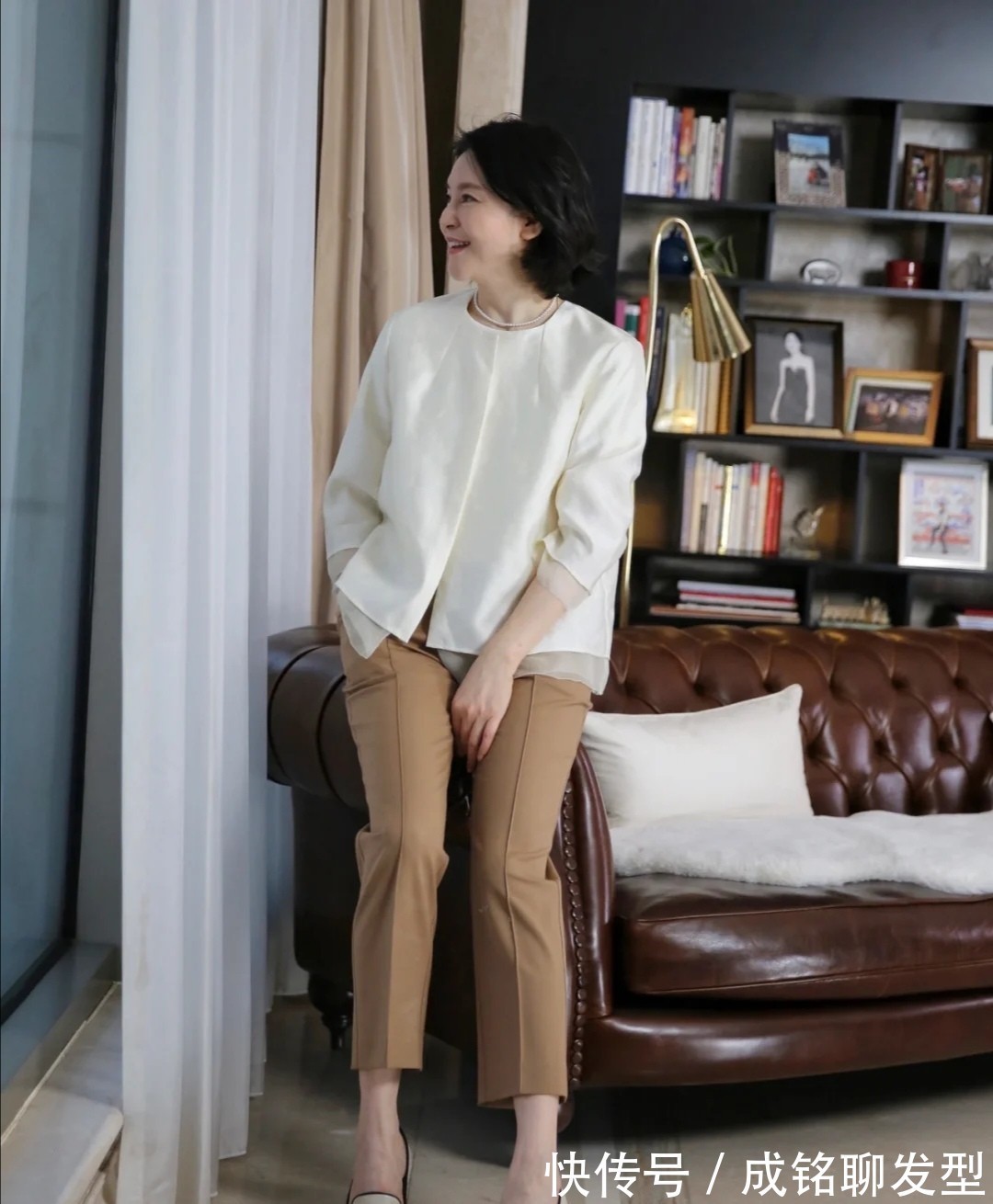 裤装 她才是50岁+妈妈们的穿衣榜样!自然真实不扮嫩,得体大方有气质