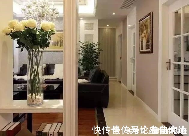 新房|值得借鉴的轻奢风新房，玄关很“人性化”，简单轻装饰很舒服！