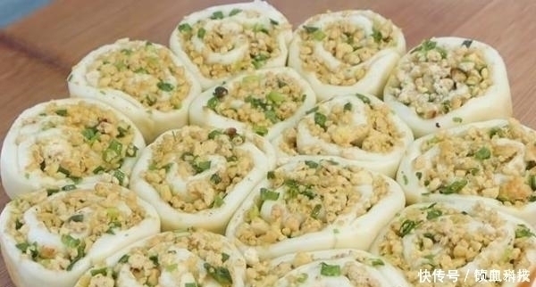 豆腐别只炒着吃,学会这样做,孩子天天点名吃,营养解馋,比肉香