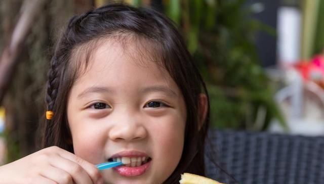 骨骼|要想孩子长得高,远离三个“身高杀手”,确保四个“身高助手”!