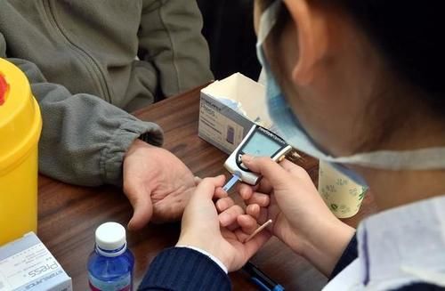 血糖|糖尿病患者:少碰5菜,多喝3水,做好1事,血糖也许慢慢稳定