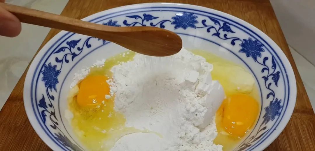 不用|2个鸡蛋,1碗面,不用蒸不用烙,比面包松软香甜,吃过就念念不忘