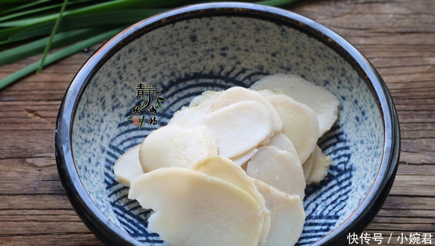 春天最鲜的菜,比菠菜香,比白菜嫩,我这样做,连吃三天都不腻