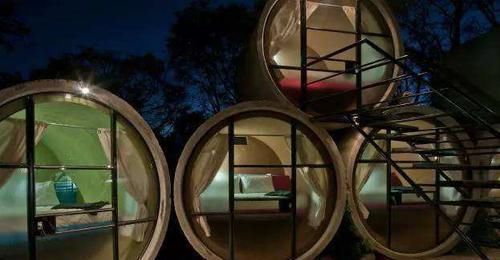 世上最“奇葩”的酒店,“水泥管子”也能居住,游客还不错