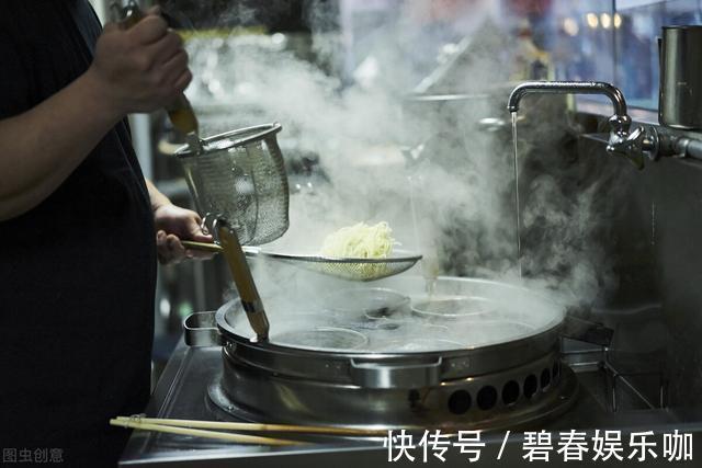 步骤|煮面条时,这几个步骤不能少,很多人不知道,难怪面条黏连秒成坨