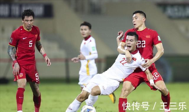 12强赛|从4-3到3-2!中国队10连胜!7连败后,12强赛0分主帅豪言赢下国足