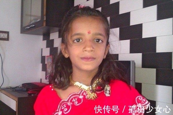 女孩|女孩耳朵疼,医生往女孩耳朵边放糖,结果出来了让人害怕的东西