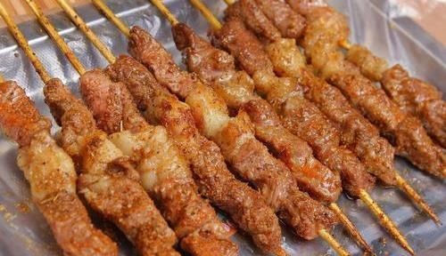 喜欢|精选美食烤羊肉串,蒜蓉炒空心菜,胡萝卜木耳炖鸡汤,酱鸡胗