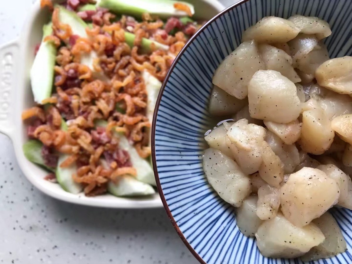 鲜嫩|丝瓜此做法，鲜嫩又营养，蒸一蒸就上桌，大人孩子都爱吃