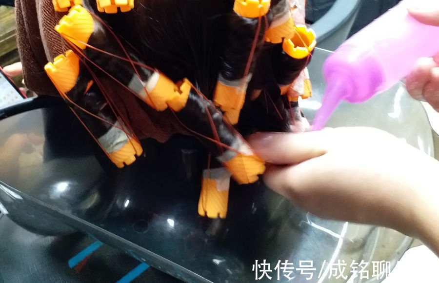 烫染 烫发染发同一天做好,还是隔一段时间做好?看完这三点你就明白了