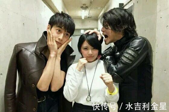 石黑|欧布奥特曼石黑英雄真的活成了浪客,为何他会喜欢这种生活呢