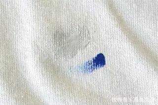 洗洁精|衣服不管染上什么，用这招都能洗掉，赶紧收藏